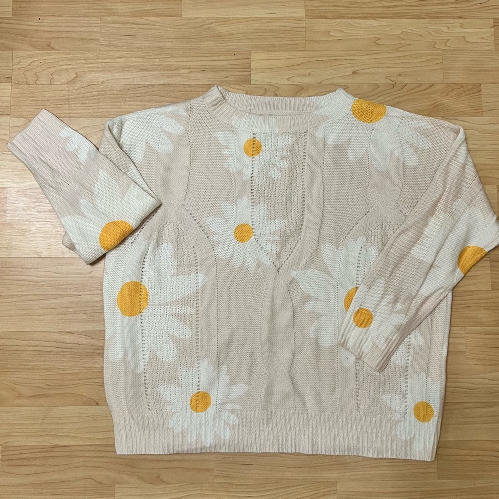 Daisy sweater- cream